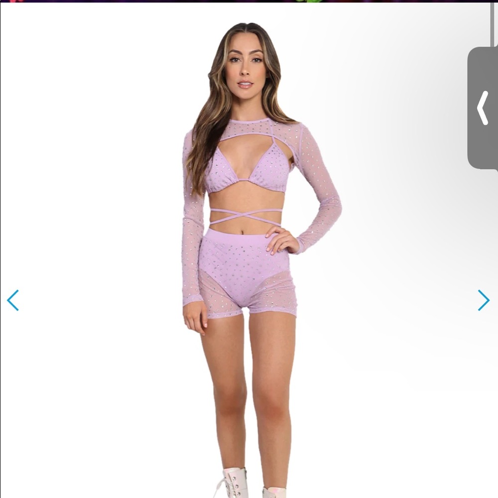 Iheartraves three piece set